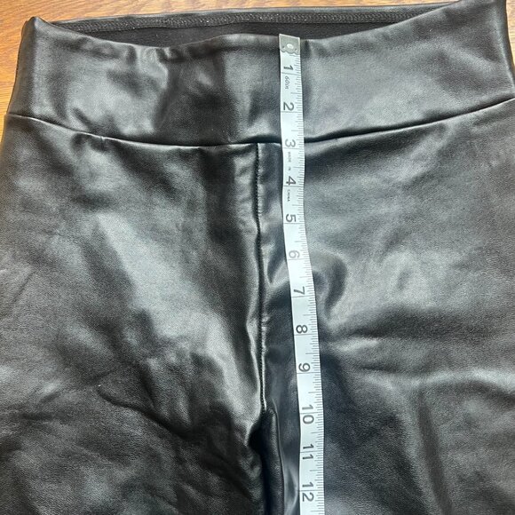 Abercrombie & Fitch Vegan Faux Leather Leggings – Women’s Size Small (Black) - Picture 6 of 8